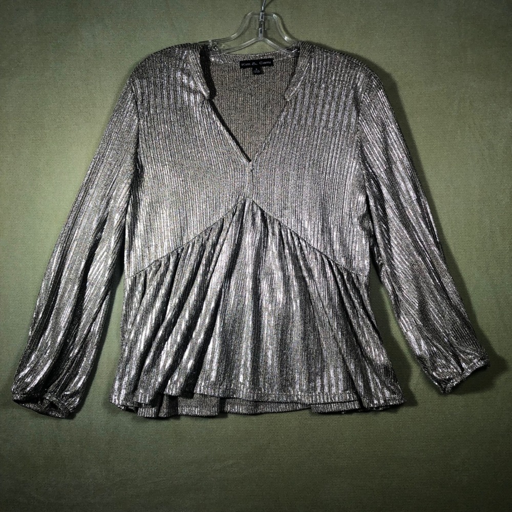 Kim & Cami Peplum Blouse Womens Small Silver Metallic V-Neck Long Sleeve A2542